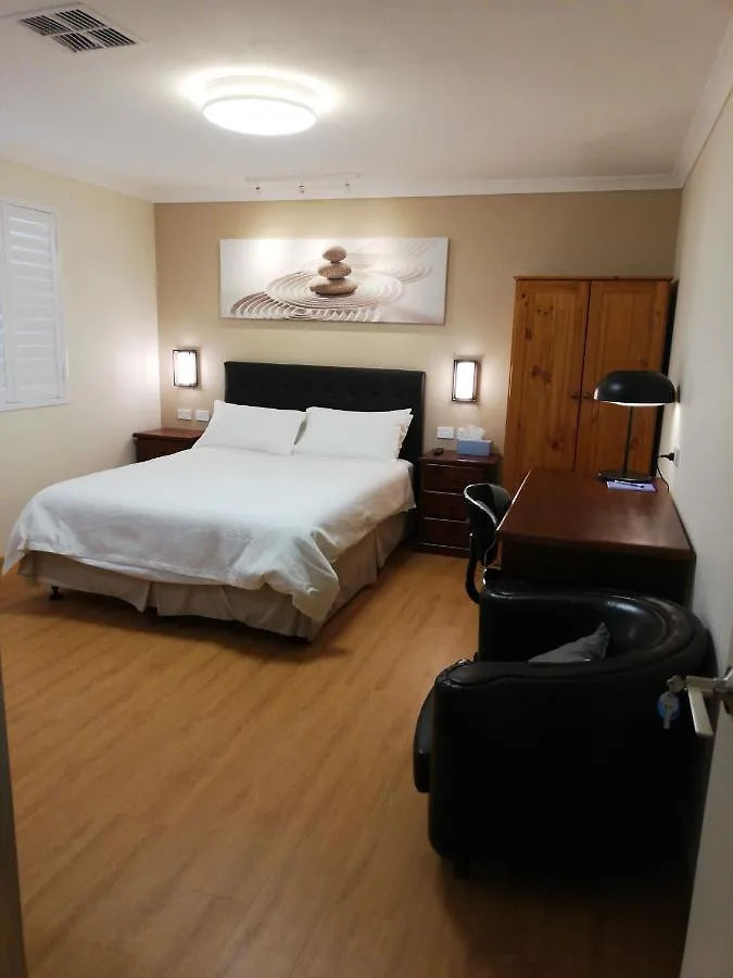 Guest house Bha Hotel Perth